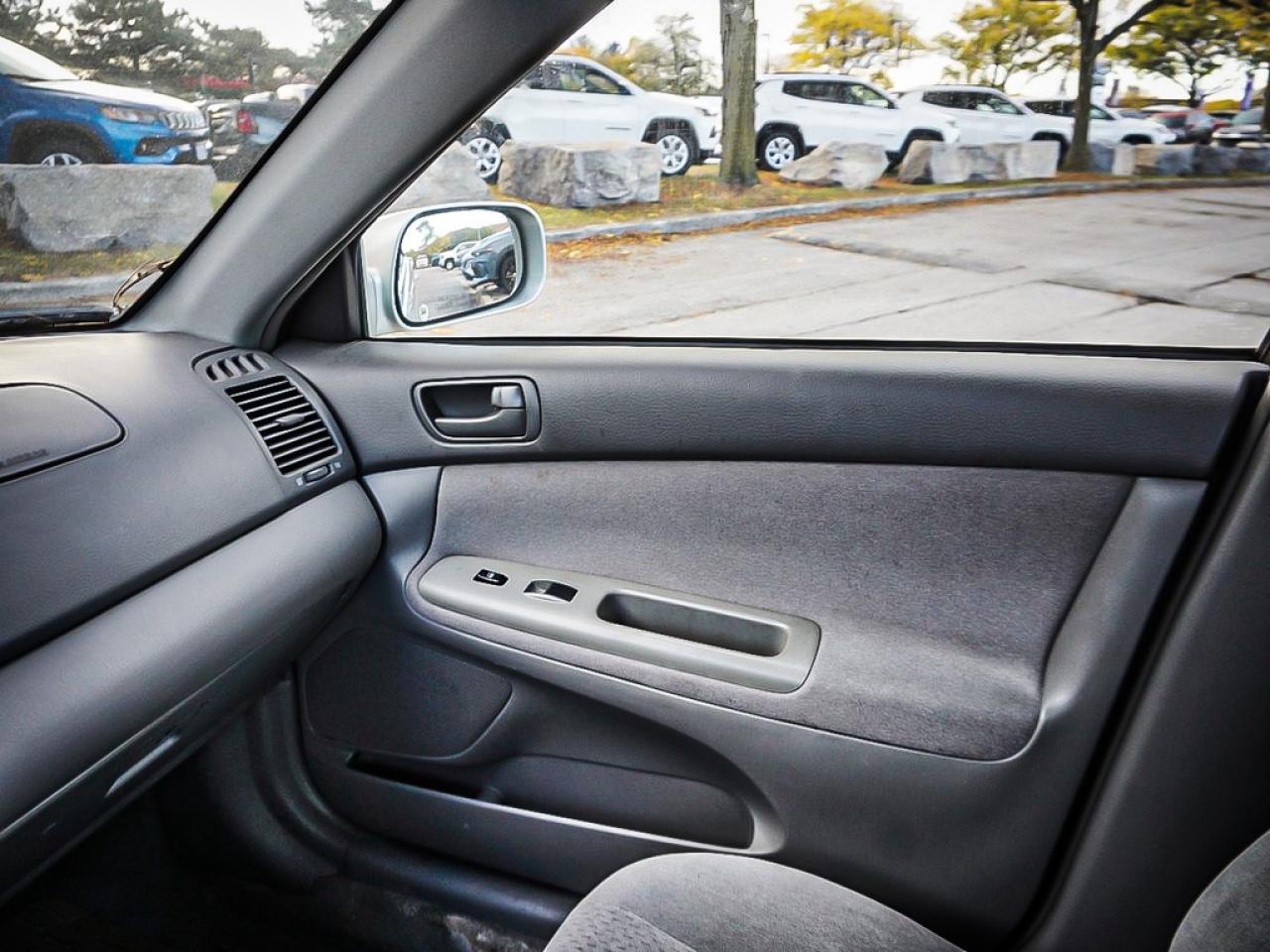 2004 Toyota Camry  Photo