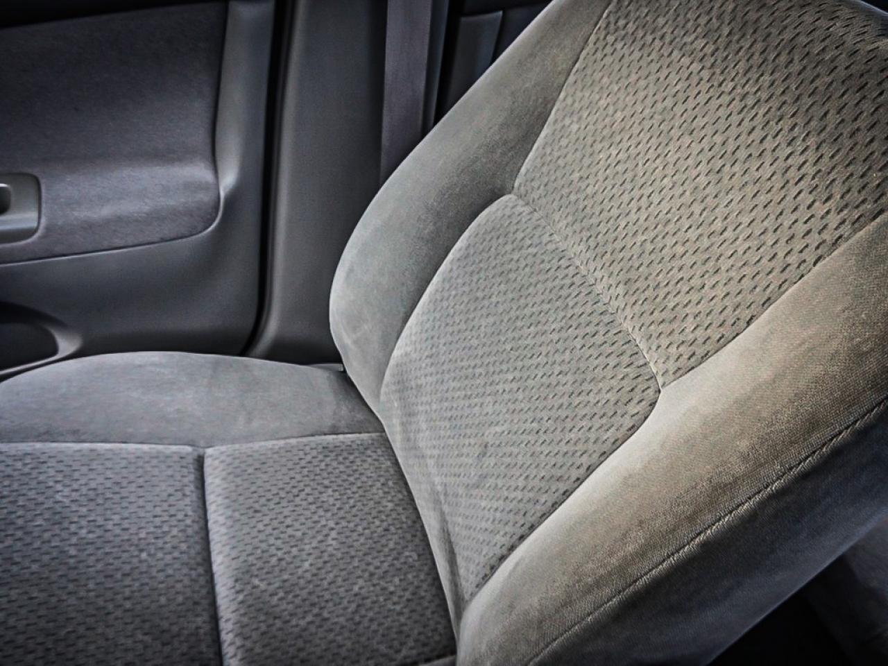 2004 Toyota Camry  Photo