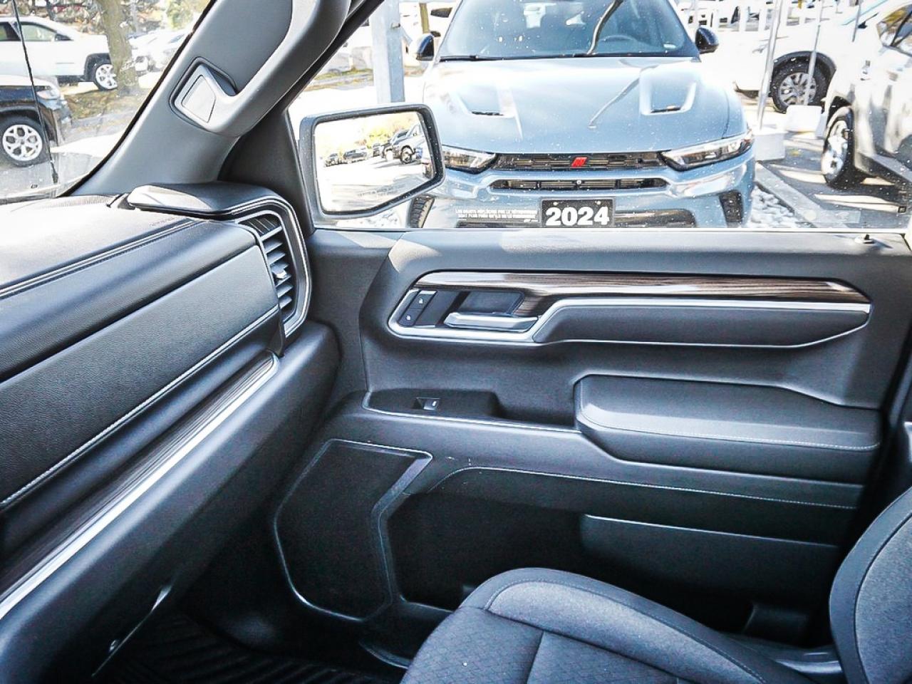 2025 Chevrolet Silverado 1500  Photo