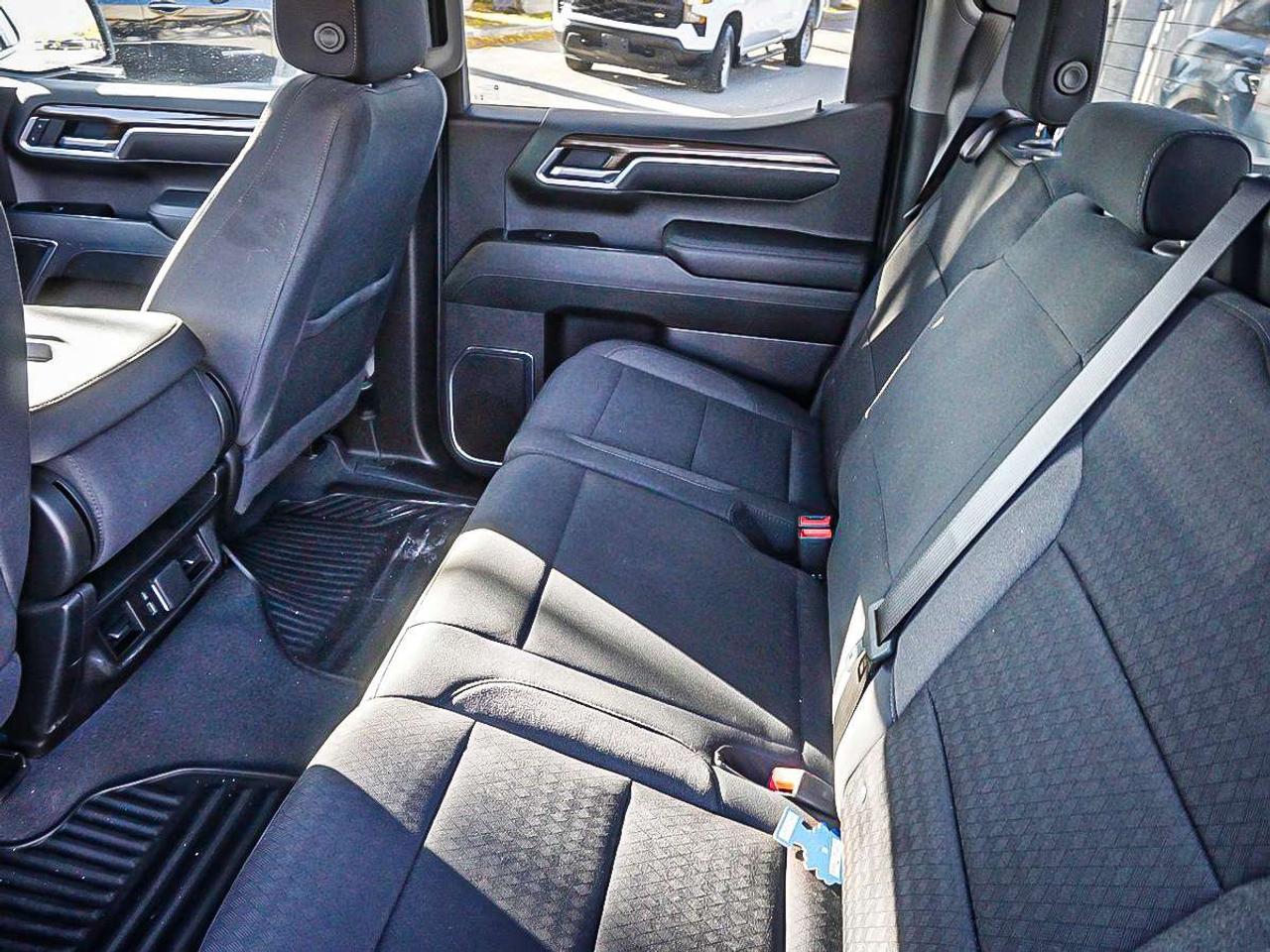 2025 Chevrolet Silverado 1500  Photo