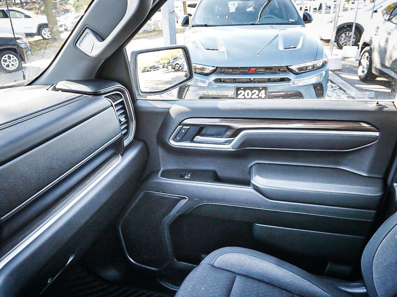 2025 Chevrolet Silverado 1500  Photo