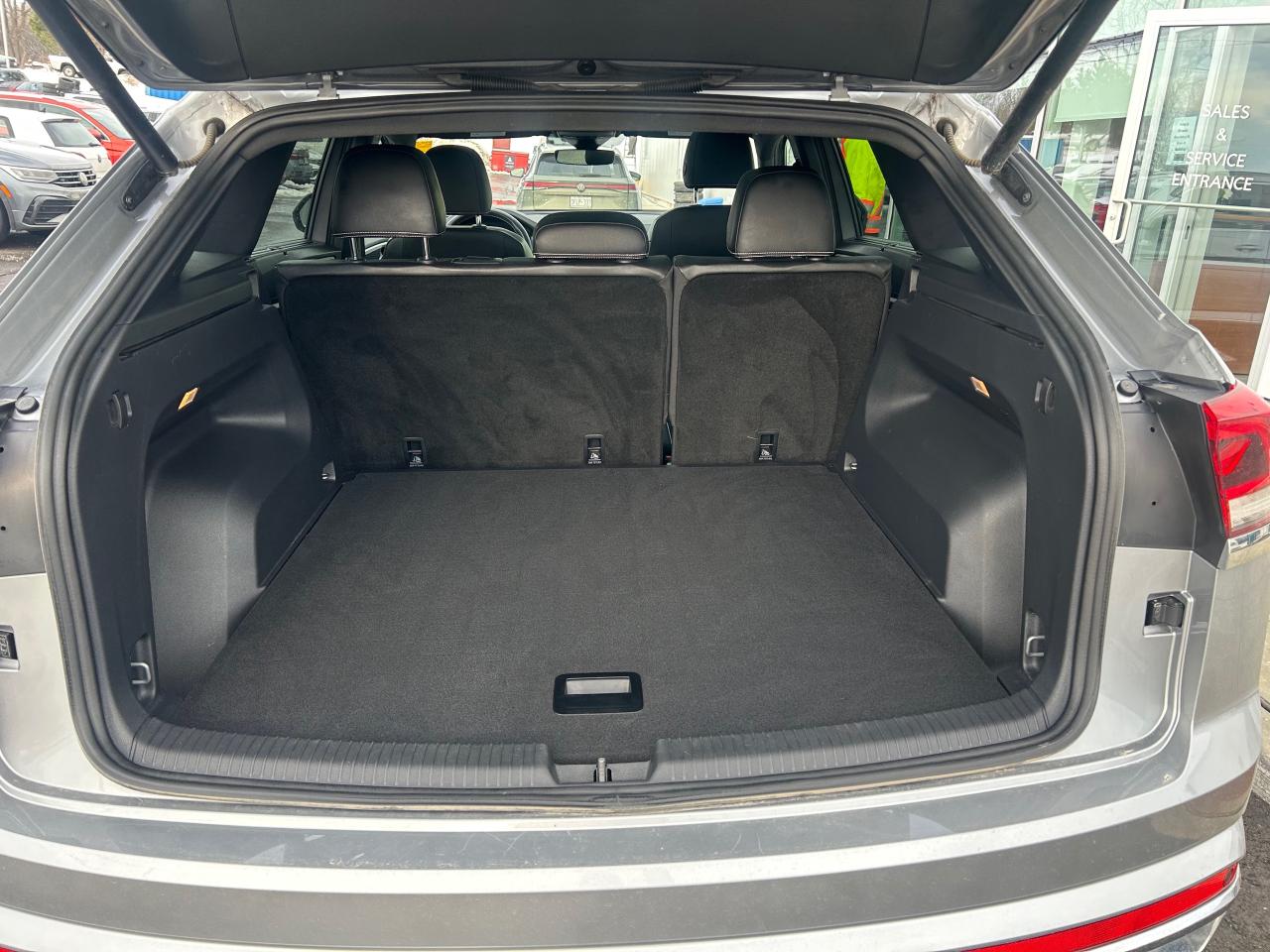 2022 Volkswagen Atlas Cross Sport 2.0 TSI Highline 4dr All-Wheel Drive 4MOTION Photo4