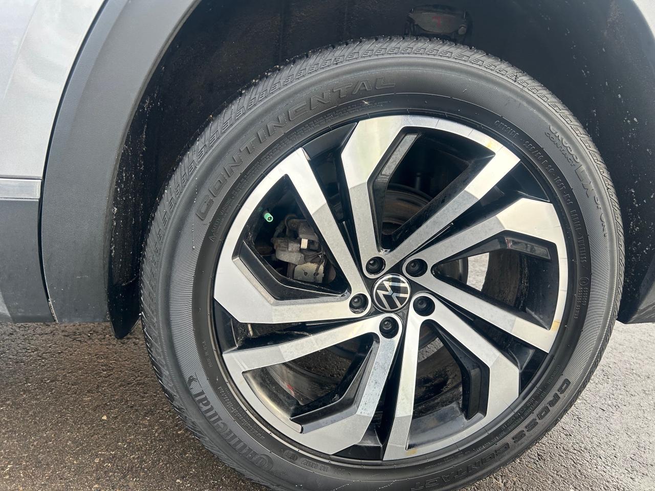 2022 Volkswagen Atlas Cross Sport 2.0 TSI Highline 4dr All-Wheel Drive 4MOTION Photo