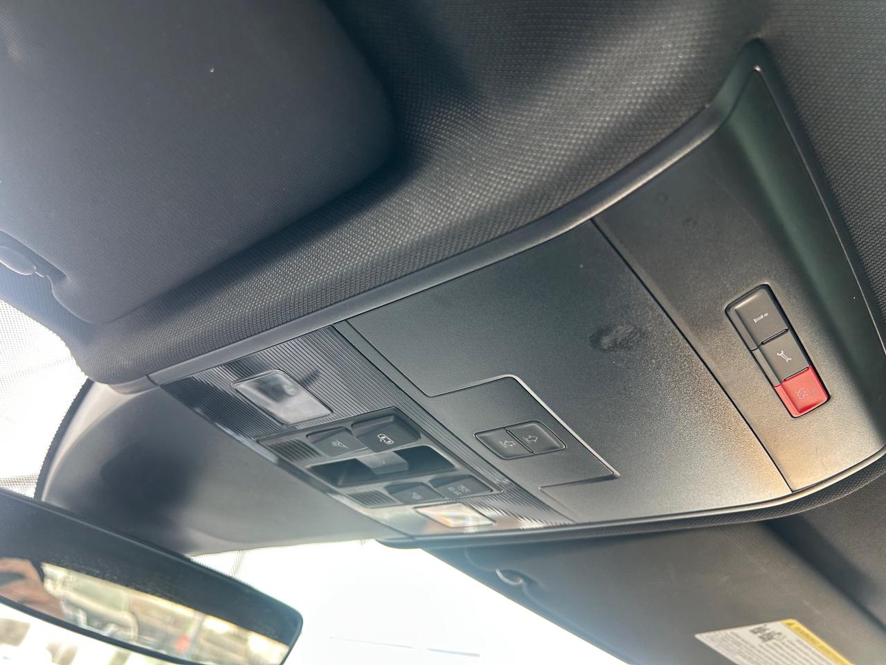 2022 Volkswagen Atlas Cross Sport 2.0 TSI Highline 4dr All-Wheel Drive 4MOTION Photo