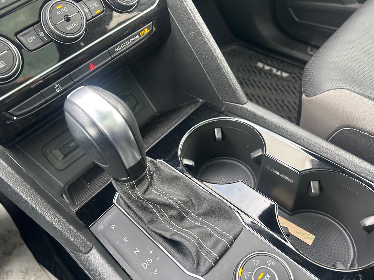 2022 Volkswagen Atlas Cross Sport 2.0 TSI Highline 4dr All-Wheel Drive 4MOTION Photo