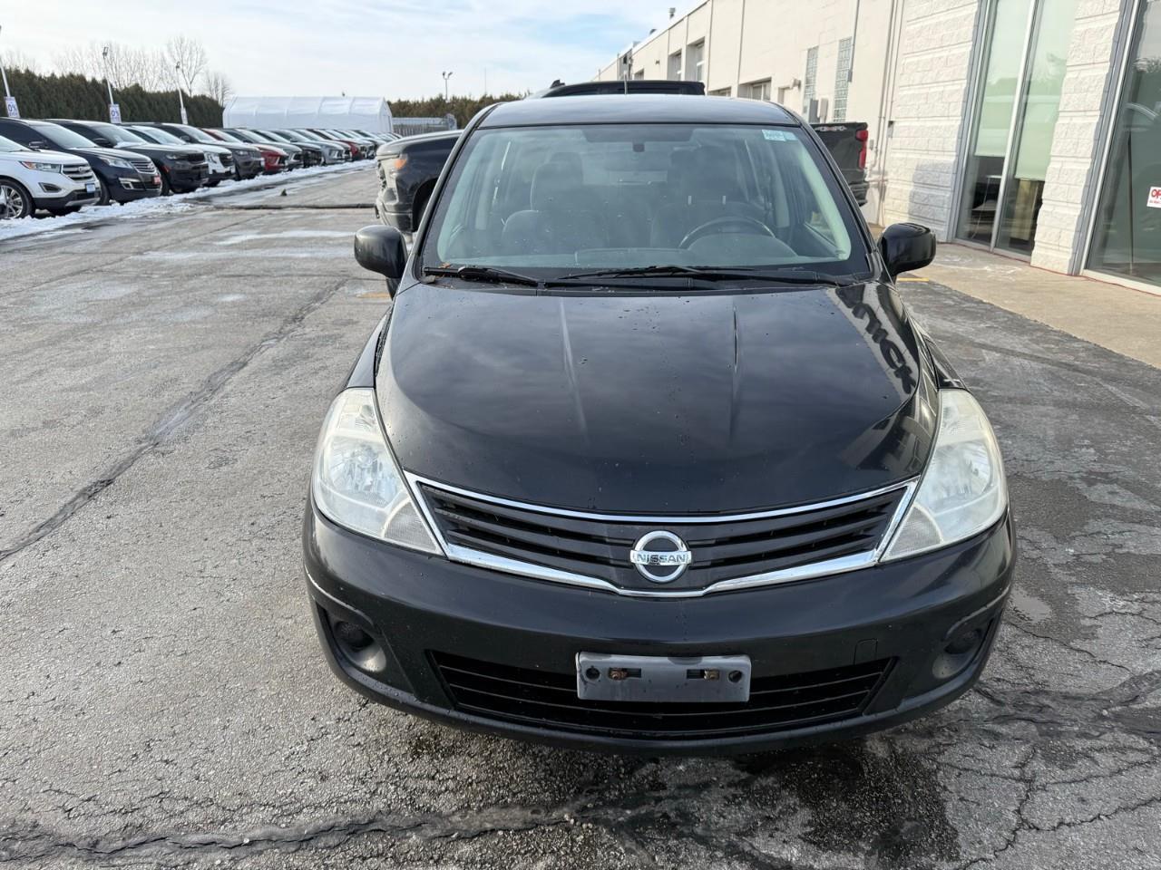 2011 Nissan Versa  Photo
