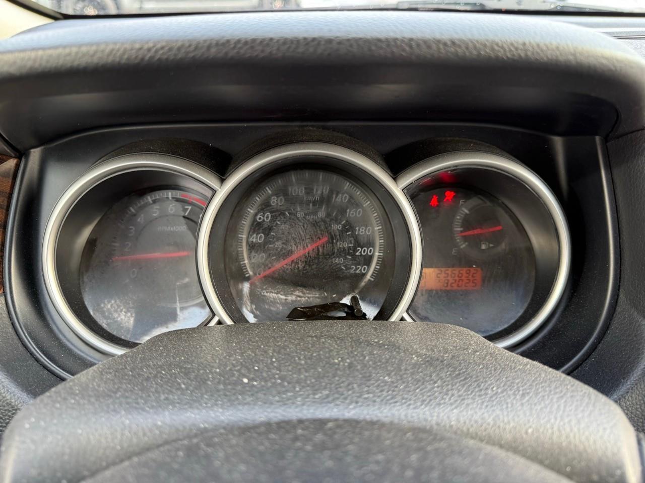 2011 Nissan Versa  Photo