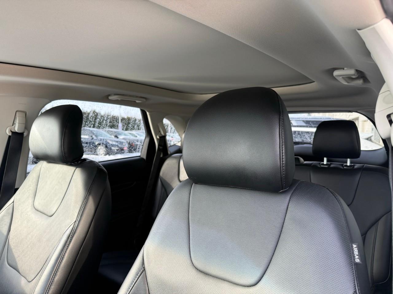 2018 Ford Edge TITANIUM 4DR ALL-WHEEL DRIVE Photo