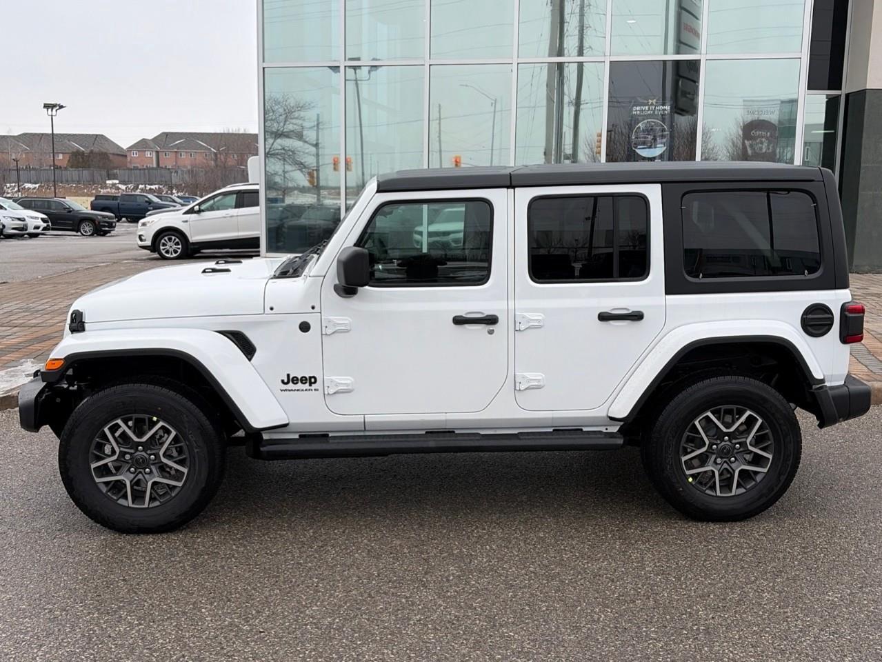 2026 Jeep Wrangler SAHARA 4DR 4X4 Photo2