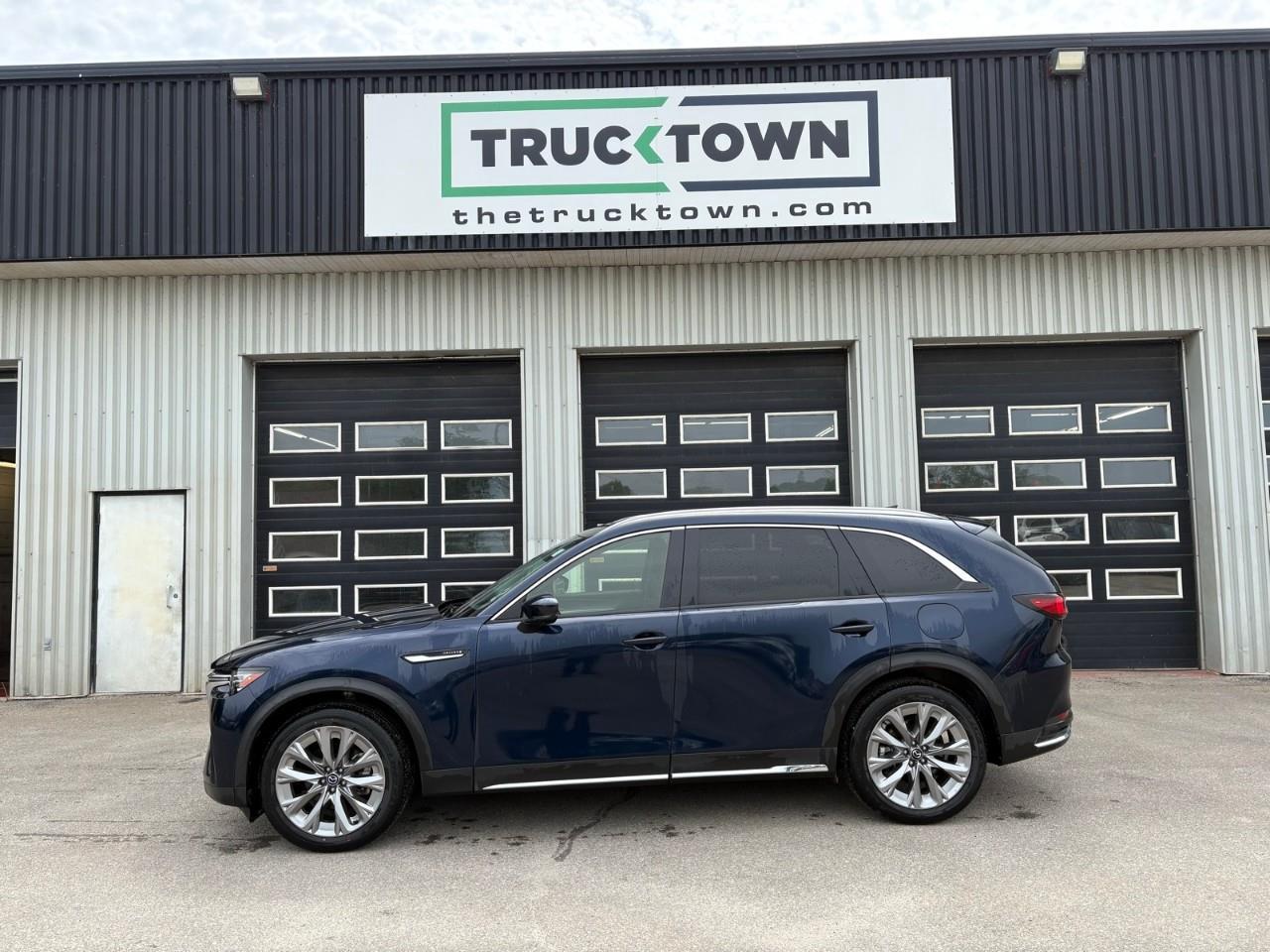 2025 Mazda CX-90 MHEV GT 4dr i-ACTIV All-Wheel Drive Sport Utility Photo