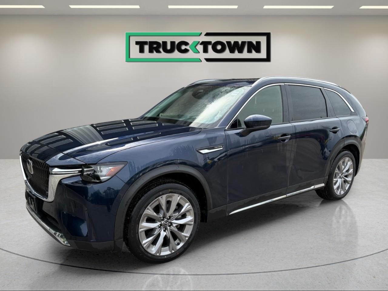 2025 Mazda CX-90 MHEV GT 4dr i-ACTIV All-Wheel Drive Sport Utility Photo5