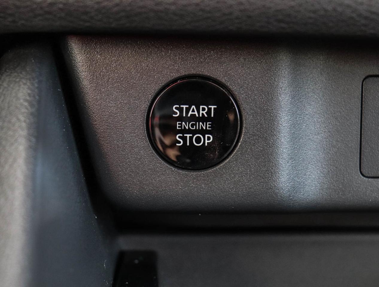 2025 Nissan Rogue S WAS NEW-NOW USED Photo