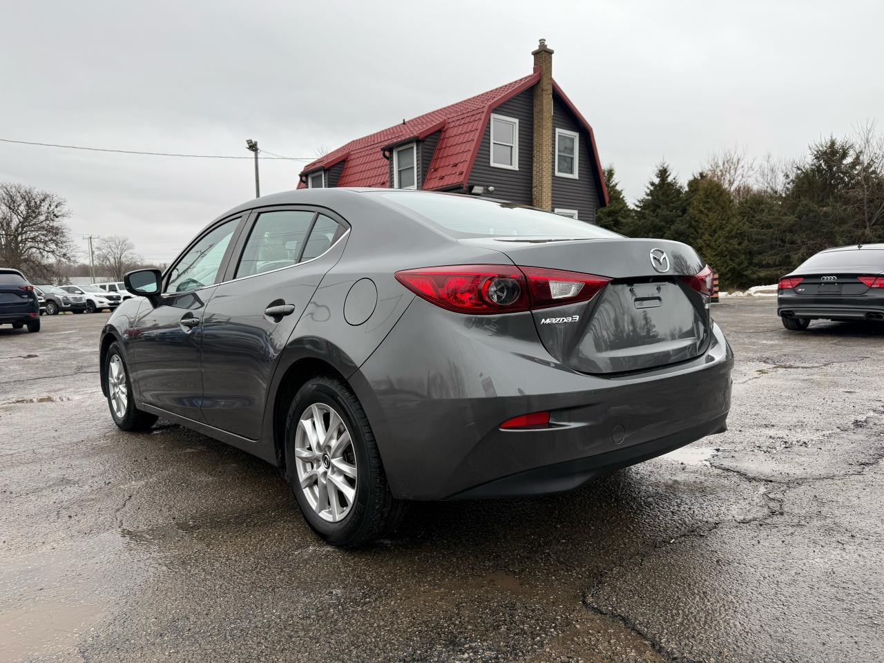 2017 Mazda MAZDA3 GS Photo4