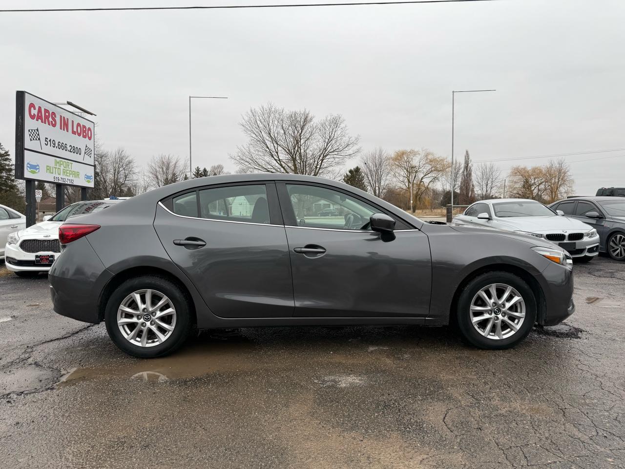 2017 Mazda MAZDA3 GS Photo