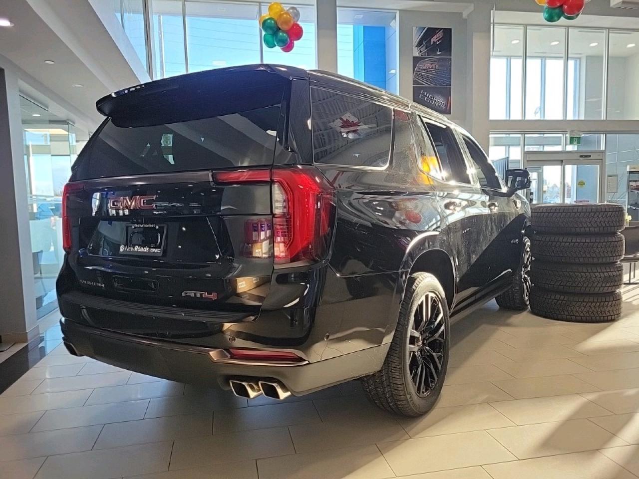 2026 GMC Yukon AT4 Ultimate 4dr 4x4 Photo4