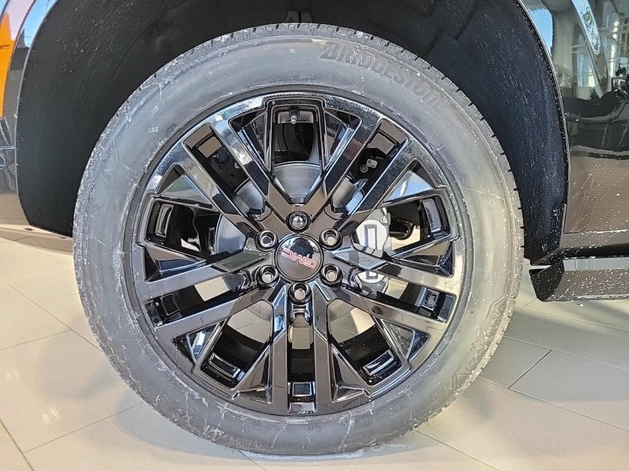 2026 GMC Yukon AT4 Ultimate 4dr 4x4 Photo