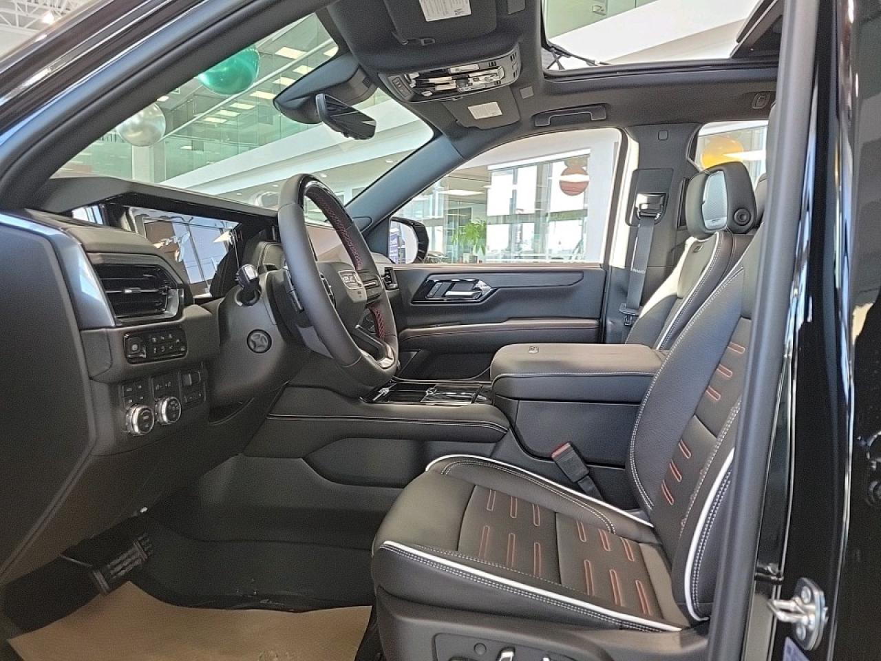 2026 GMC Yukon AT4 Ultimate 4dr 4x4 Photo