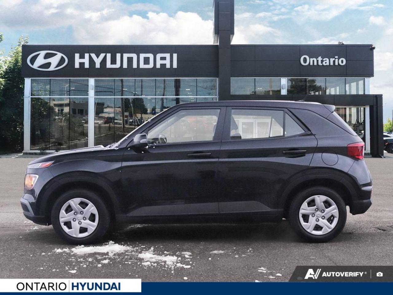 2023 Hyundai Venue Essential 4dr Front-Wheel Drive Photo2