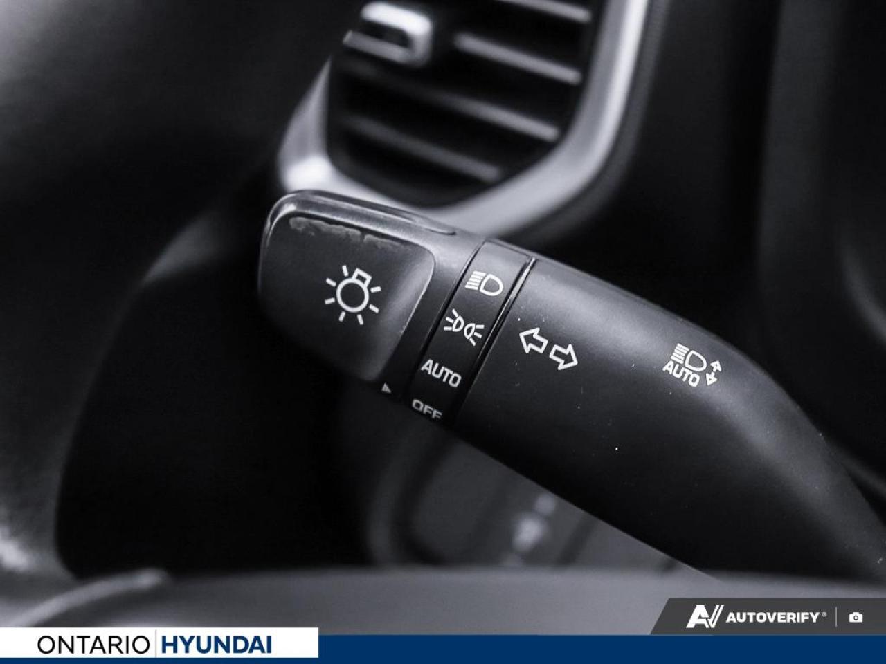 2023 Hyundai Venue Essential 4dr Front-Wheel Drive Photo