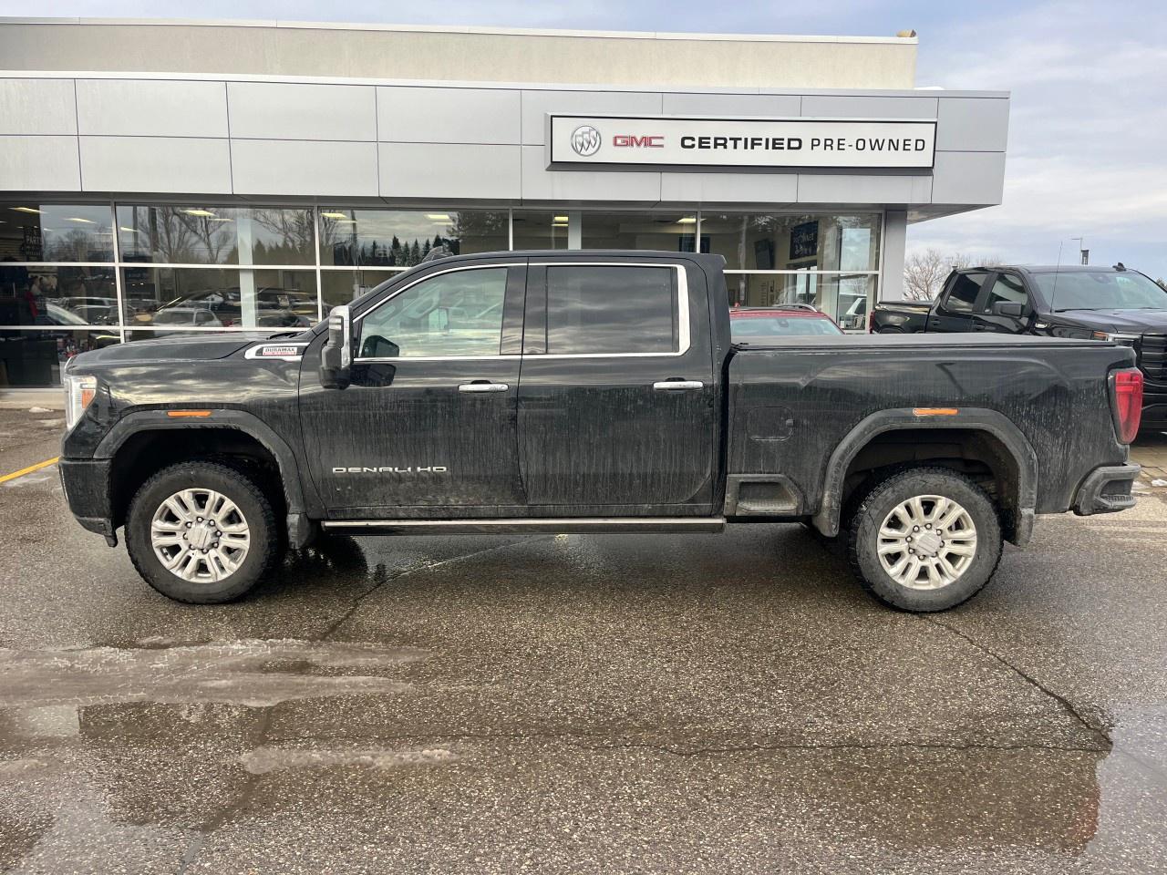 2021 GMC SIERRA 2500HD 4WD Crew Cab Standard Box Denali Photo