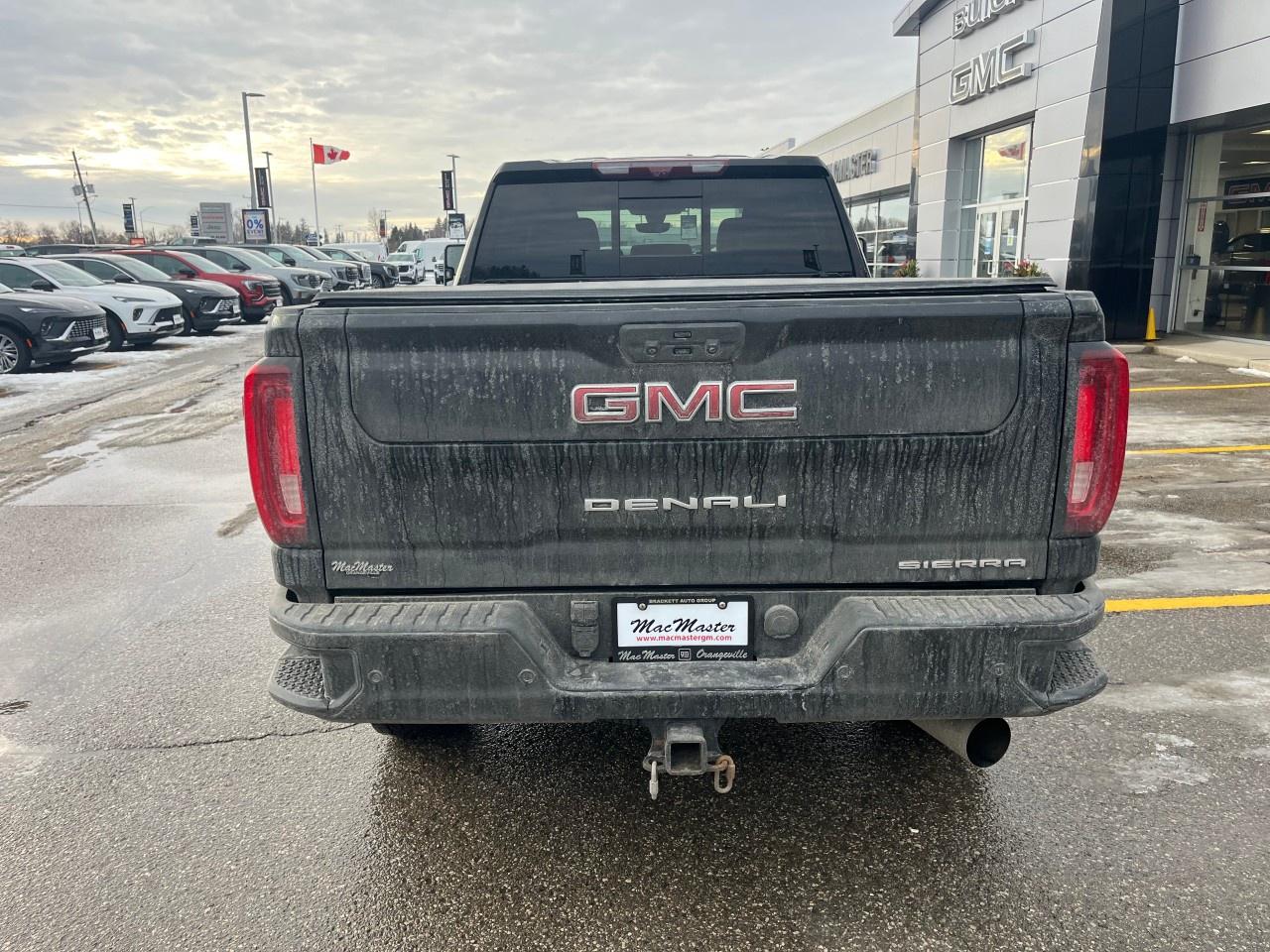 2021 GMC SIERRA 2500HD 4WD Crew Cab Standard Box Denali Photo