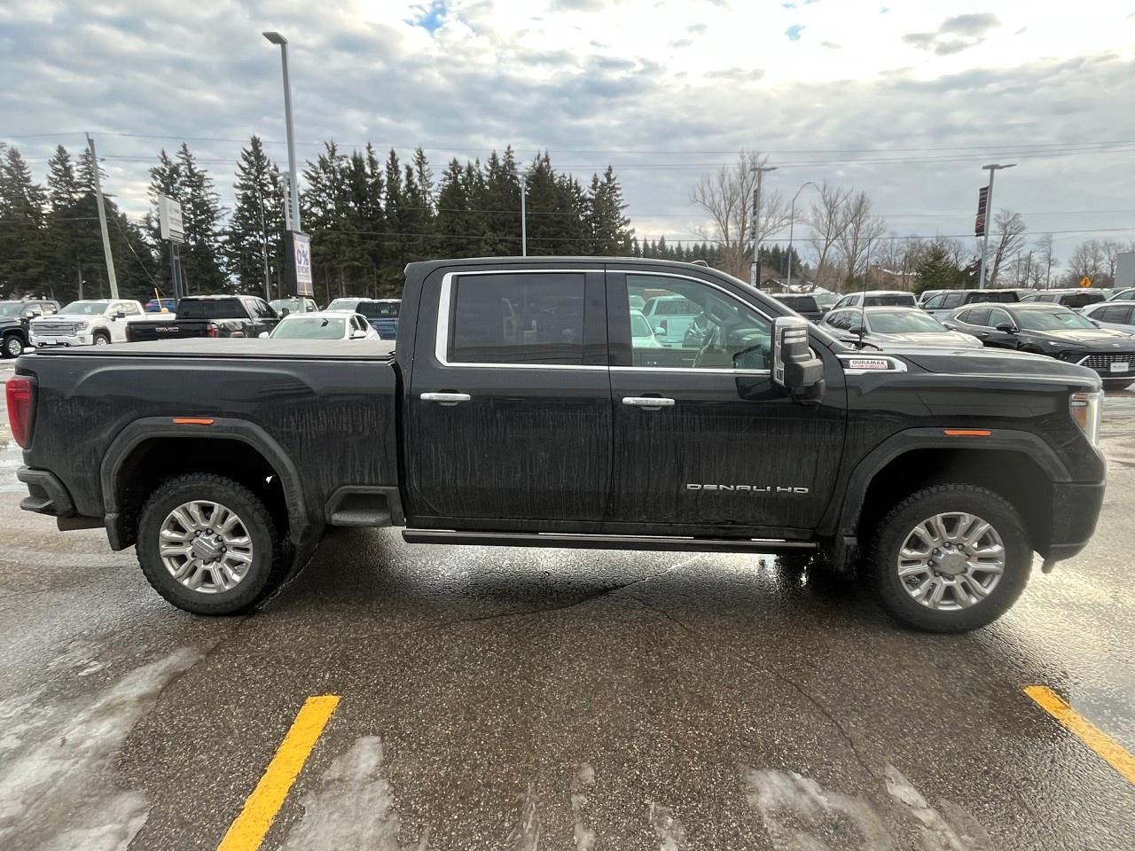 2021 GMC SIERRA 2500HD 4WD Crew Cab Standard Box Denali Photo