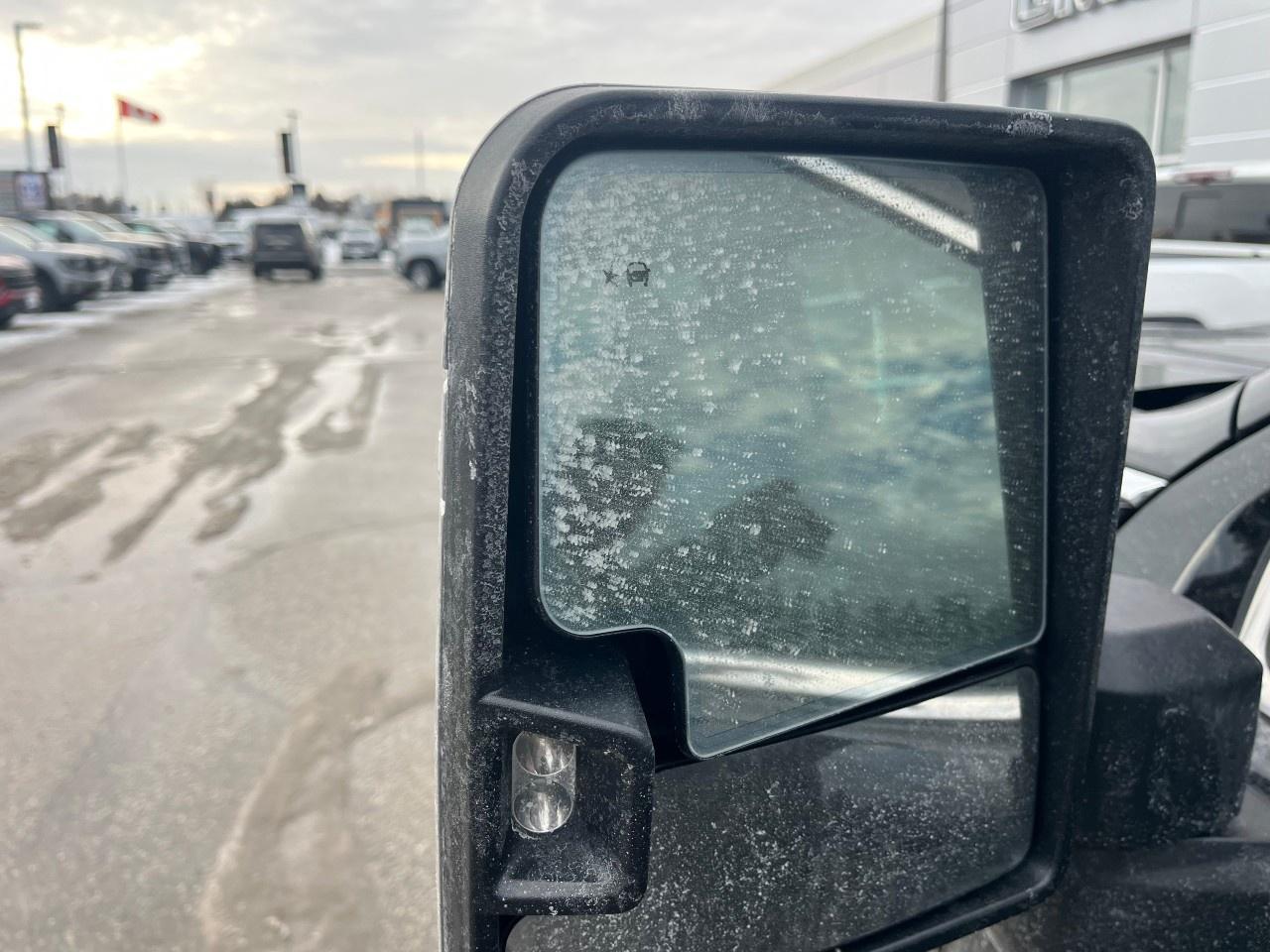 2021 GMC SIERRA 2500HD 4WD Crew Cab Standard Box Denali Photo