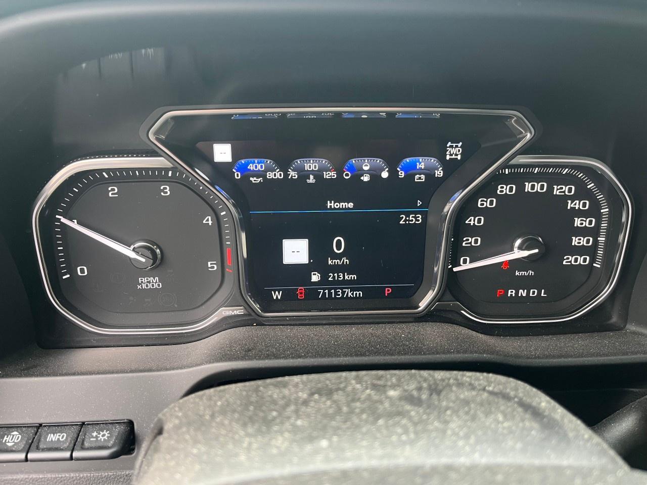 2021 GMC SIERRA 2500HD 4WD Crew Cab Standard Box Denali Photo