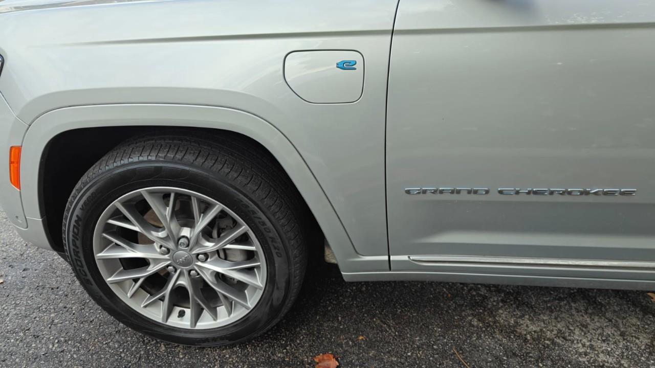 2022 Jeep Grand Cherokee 4xe Summit 4dr 4x4 Photo