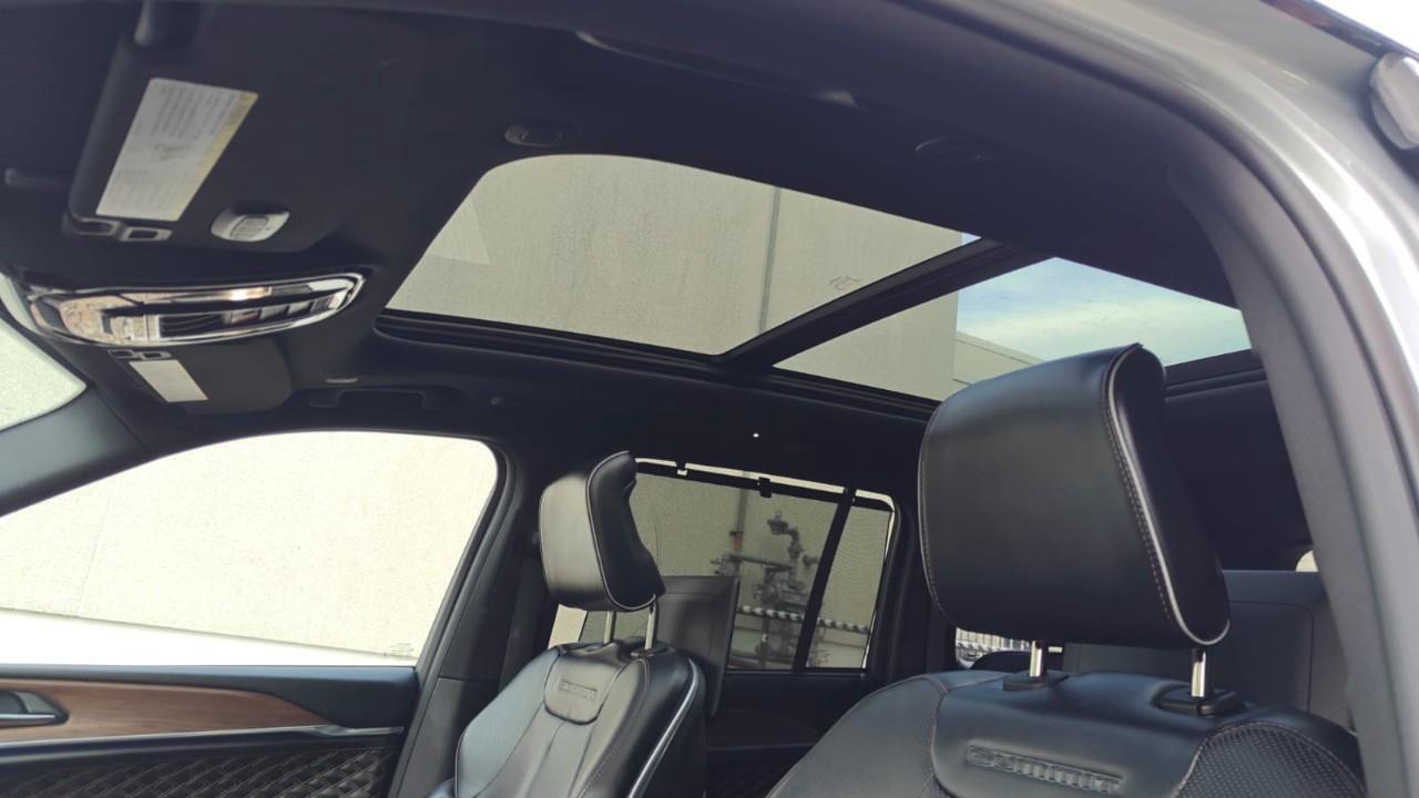 2022 Jeep Grand Cherokee 4xe Summit 4dr 4x4 Photo