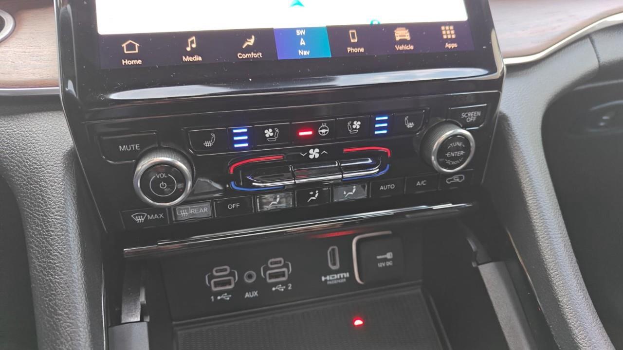 2022 Jeep Grand Cherokee 4xe Summit 4dr 4x4 Photo