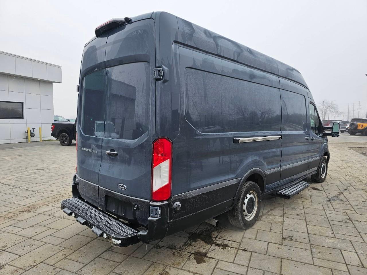 2021 Ford Transit-250 Cargo Base Rear-Wheel Drive High Roof Ext. Van 148 in. WB Photo