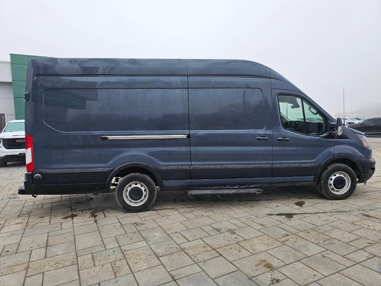 2021 Ford Transit-250 Cargo Base Rear-Wheel Drive High Roof Ext. Van 148 in. WB Photo3