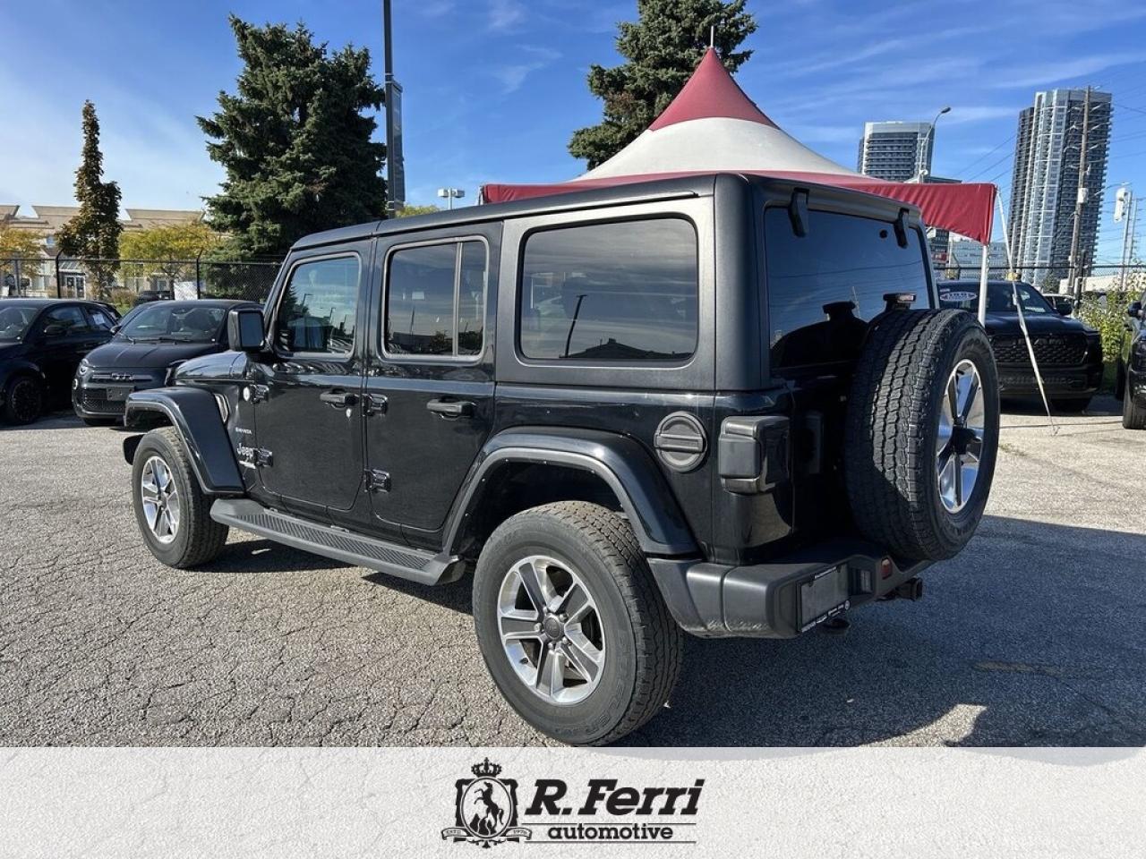 2022 Jeep WRANGLER UNLIMITED Sahara 4dr 4x4 Photo4