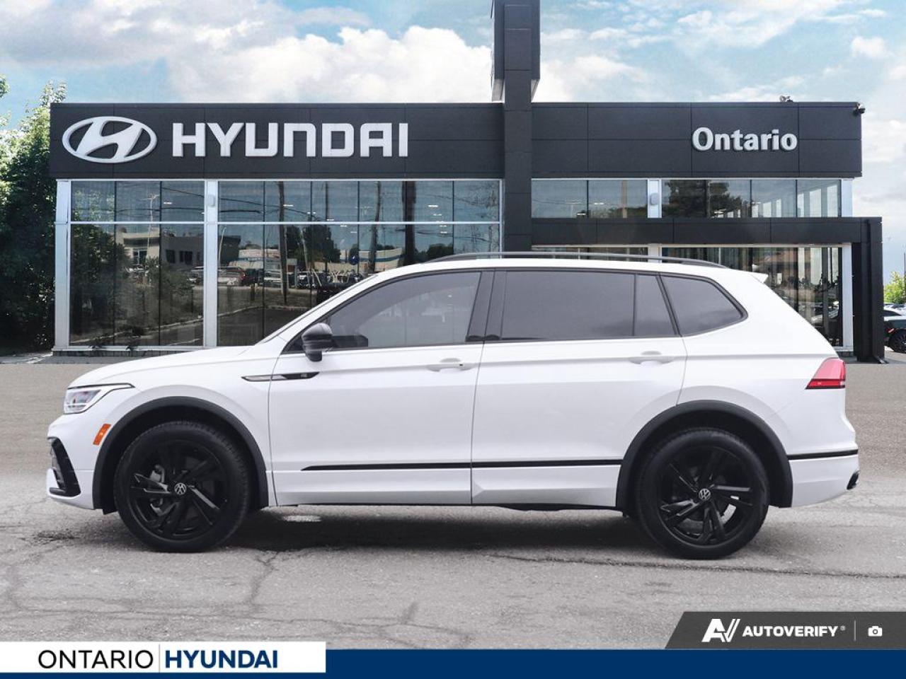 2023 Volkswagen Tiguan Comfortline R-Line Black 4dr All-Wheel Drive 4MOTION Photo2