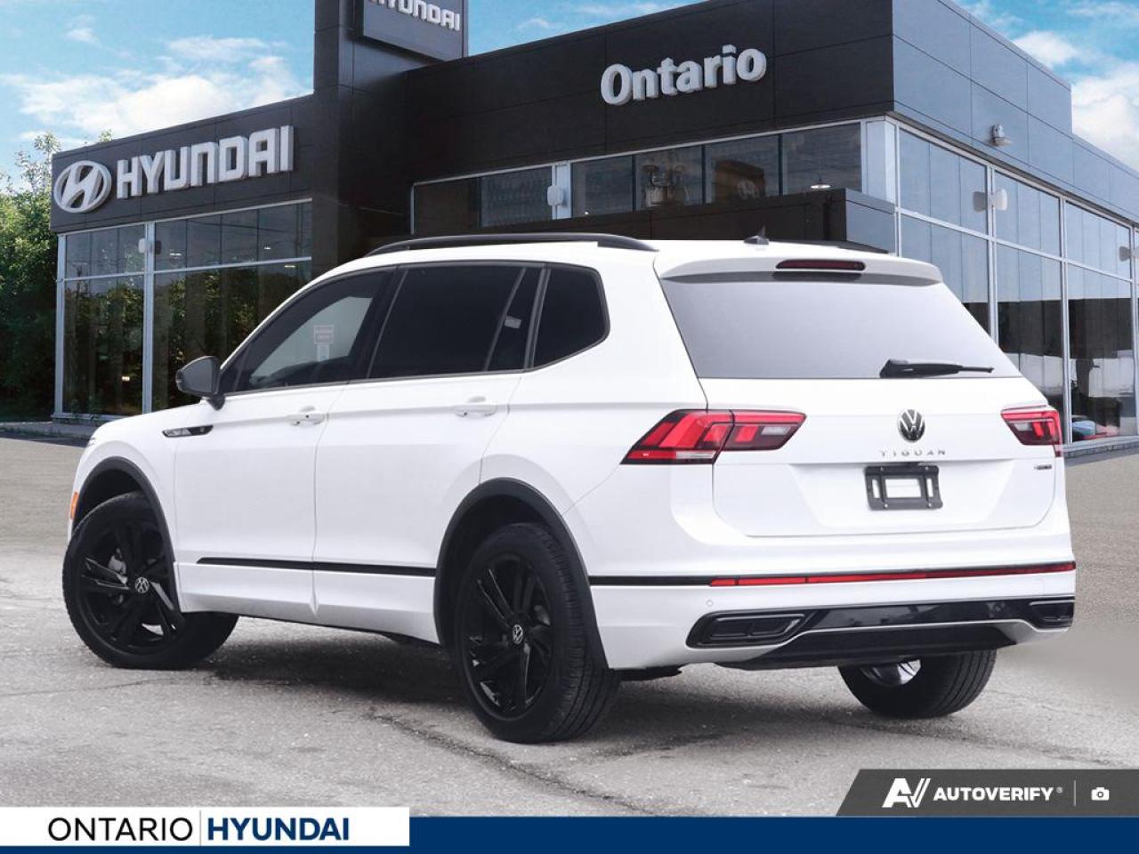 2023 Volkswagen Tiguan Comfortline R-Line Black 4dr All-Wheel Drive 4MOTION Photo3