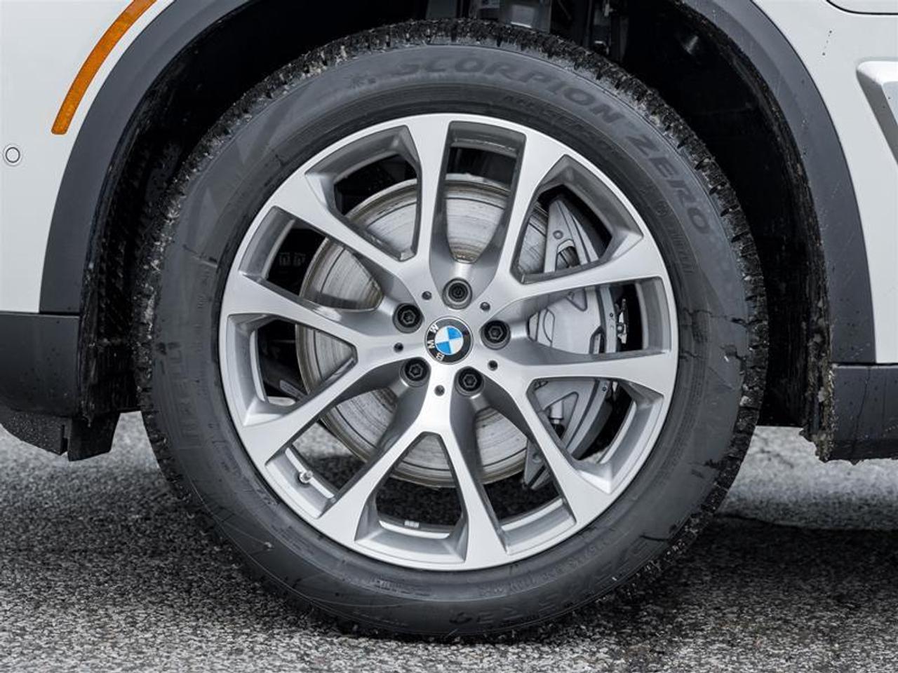 2026 BMW X5 PHEV xDrive50e 4dr All-Wheel Drive Sports Activity Vehicle Photo4