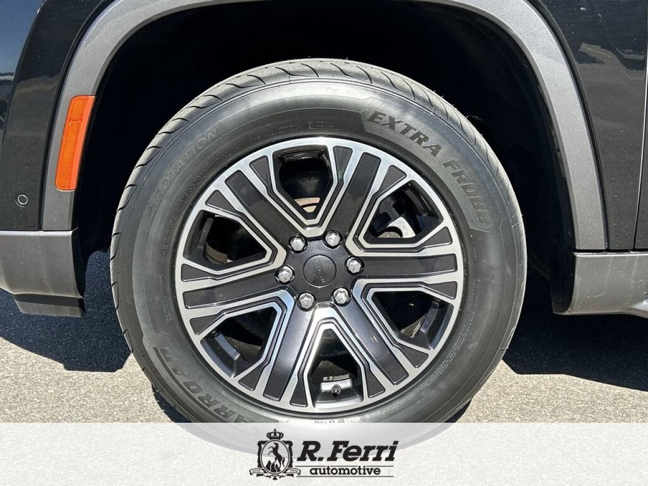 2022 Jeep Wagoneer Series III 4dr 4x4 Photo