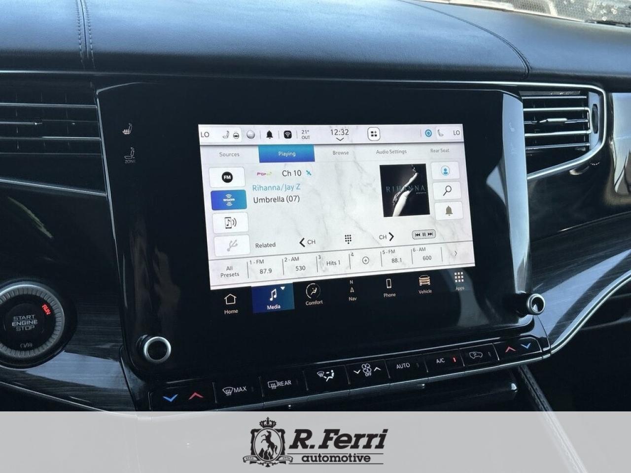 2022 Jeep Wagoneer Series III 4dr 4x4 Photo