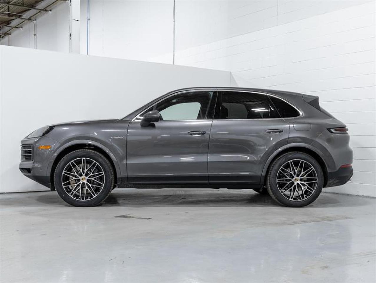 2025 Porsche Cayenne  Photo