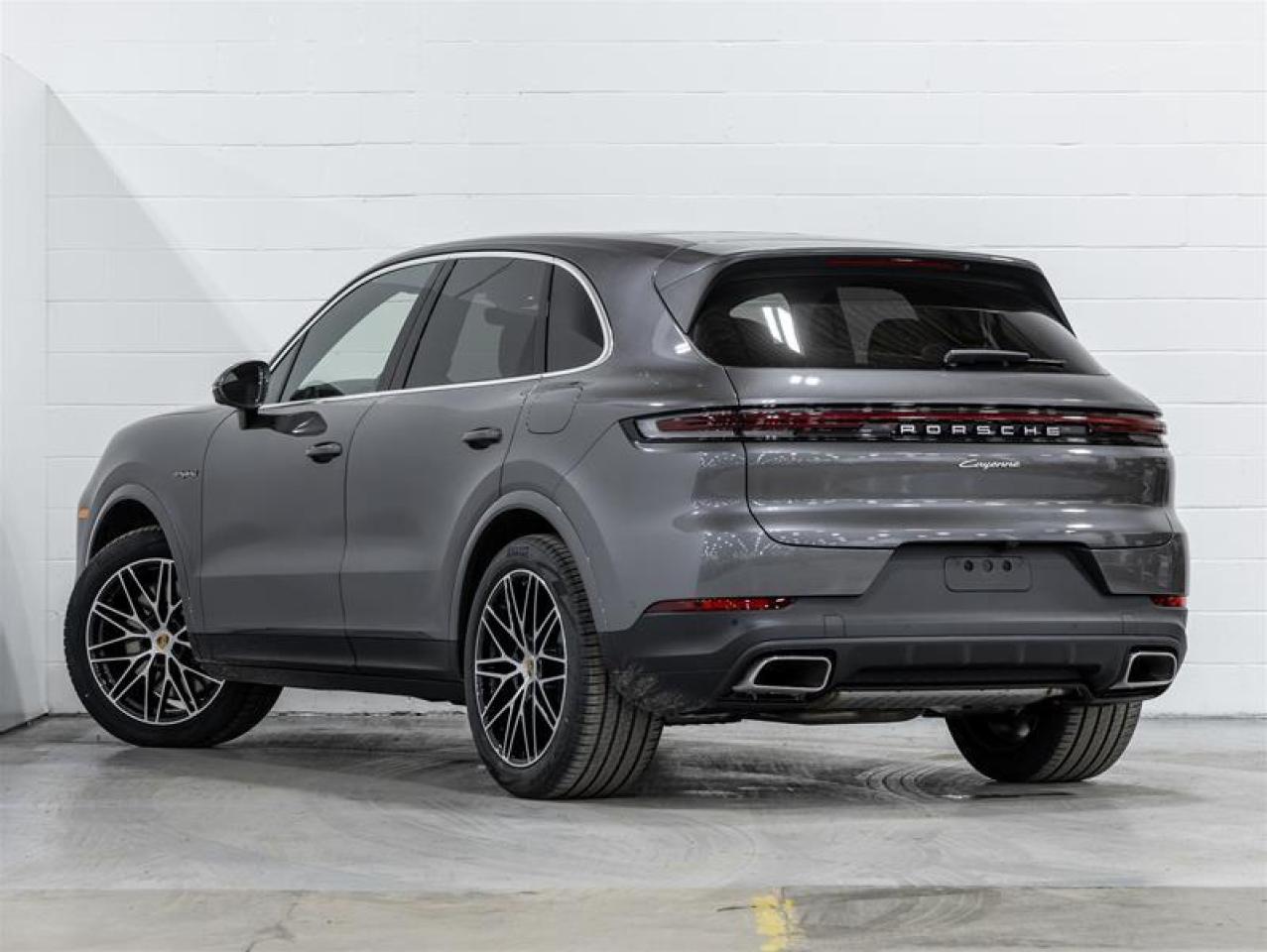 2025 Porsche Cayenne  Photo