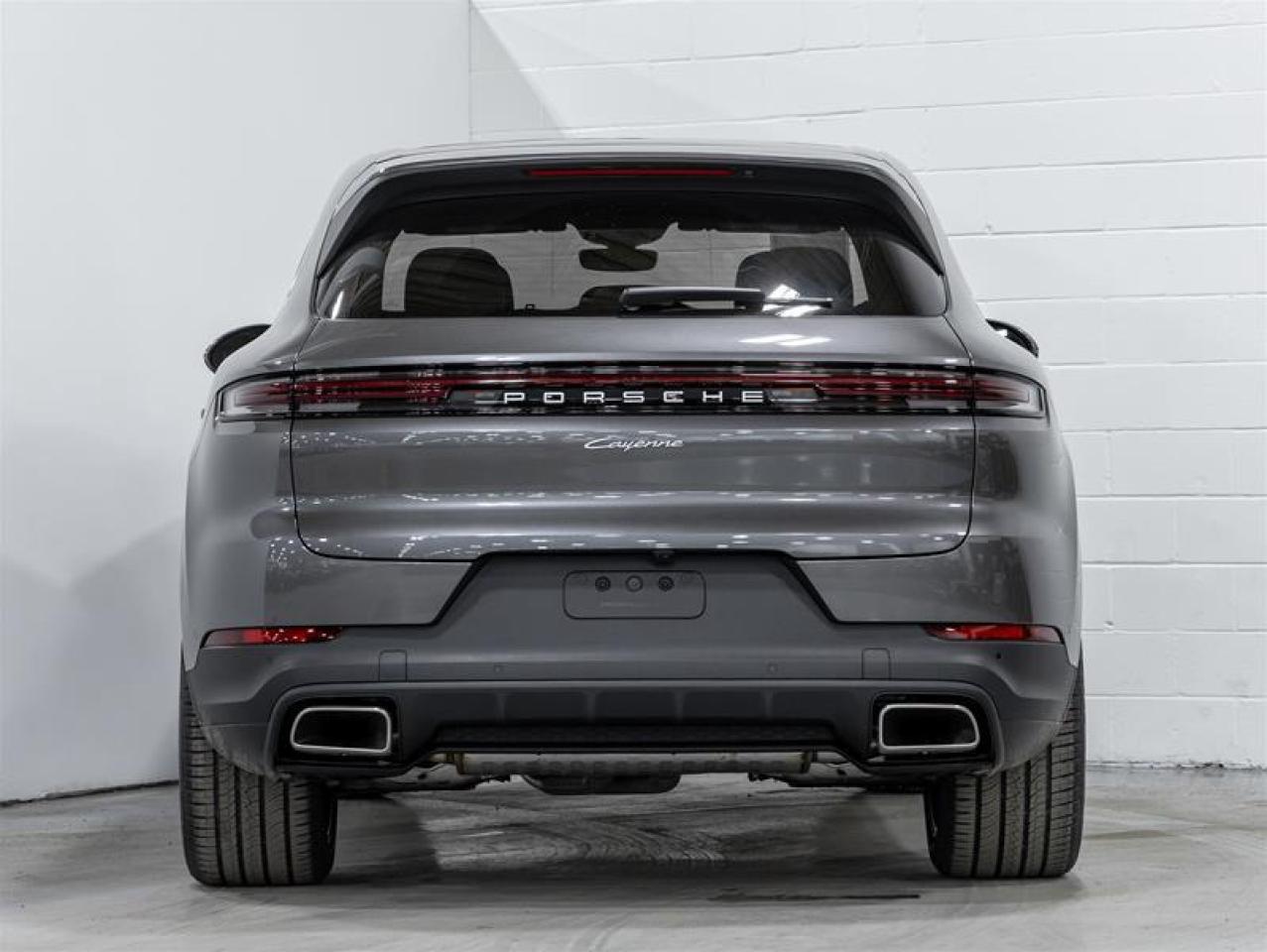 2025 Porsche Cayenne  Photo