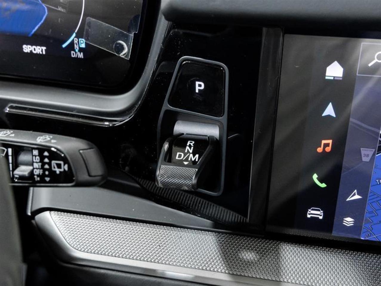 2025 Porsche Cayenne  Photo