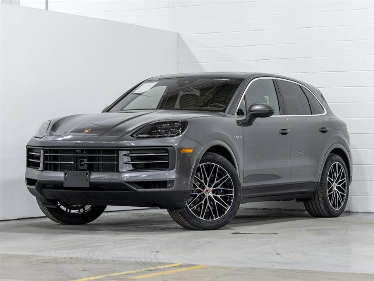 2025 Porsche Cayenne  Photo0