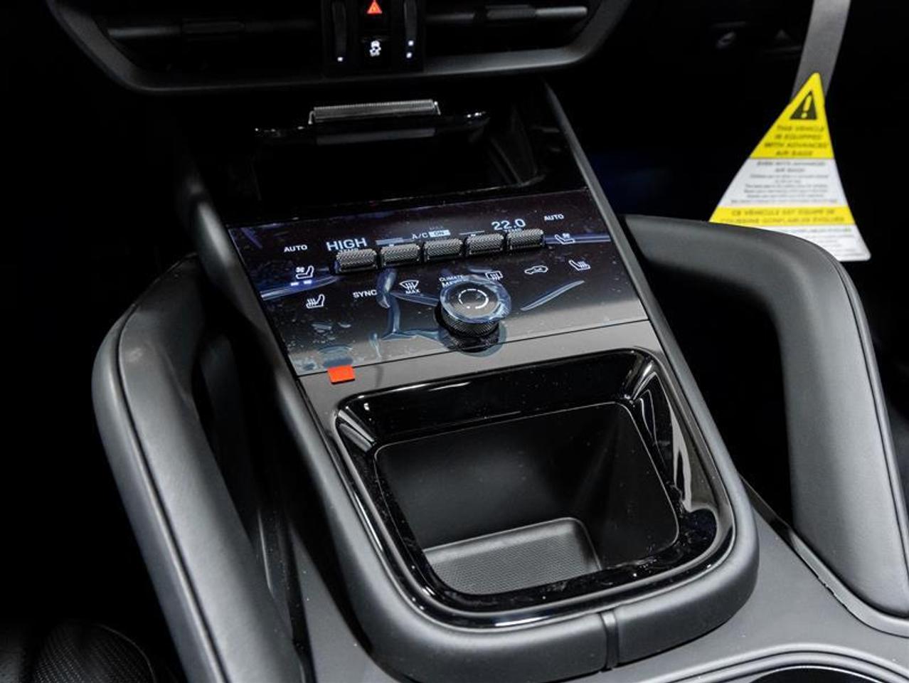 2025 Porsche Cayenne  Photo