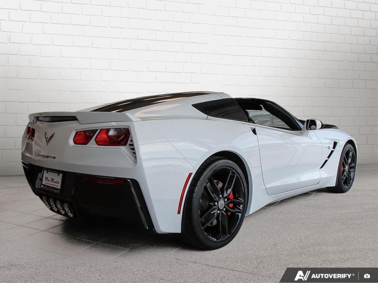 2018 Chevrolet Corvette Stingray Coupe Z51 2LT Photo4