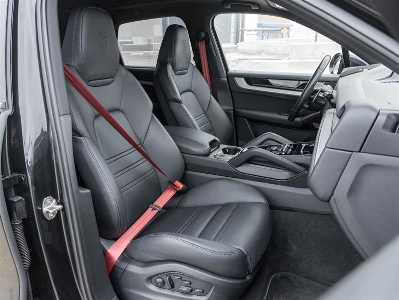 2024 Porsche Cayenne S AWD Premium Pkg Plus Sport Exhaust System includ Photo