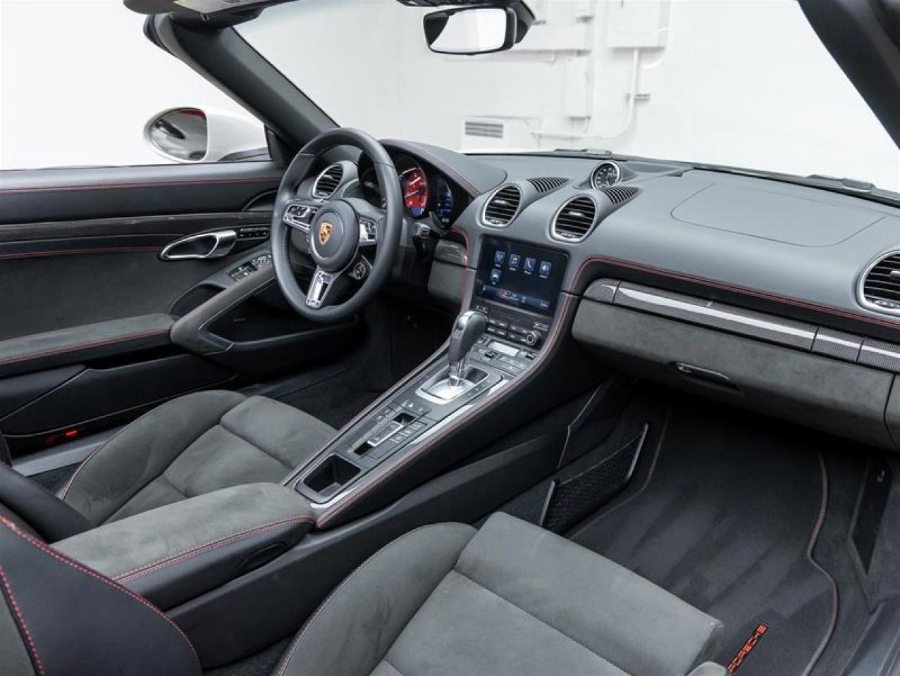 2025 Porsche 718 Boxster  Photo