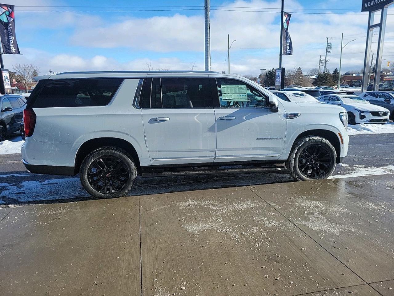 2026 GMC Yukon XL Denali 4dr 4x4 Photo3
