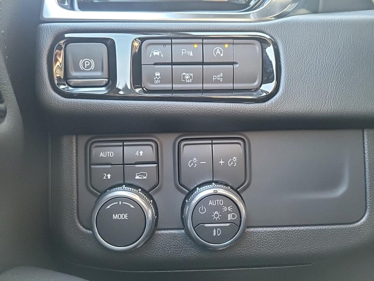 2026 GMC Yukon XL Denali 4dr 4x4 Photo